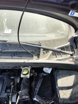 Foto de BRAZO LIMPIA DELANTERO IZQUIERDO PEUGEOT 308 1.6 16V (120 CV / 88 KW) referencia 6429EL