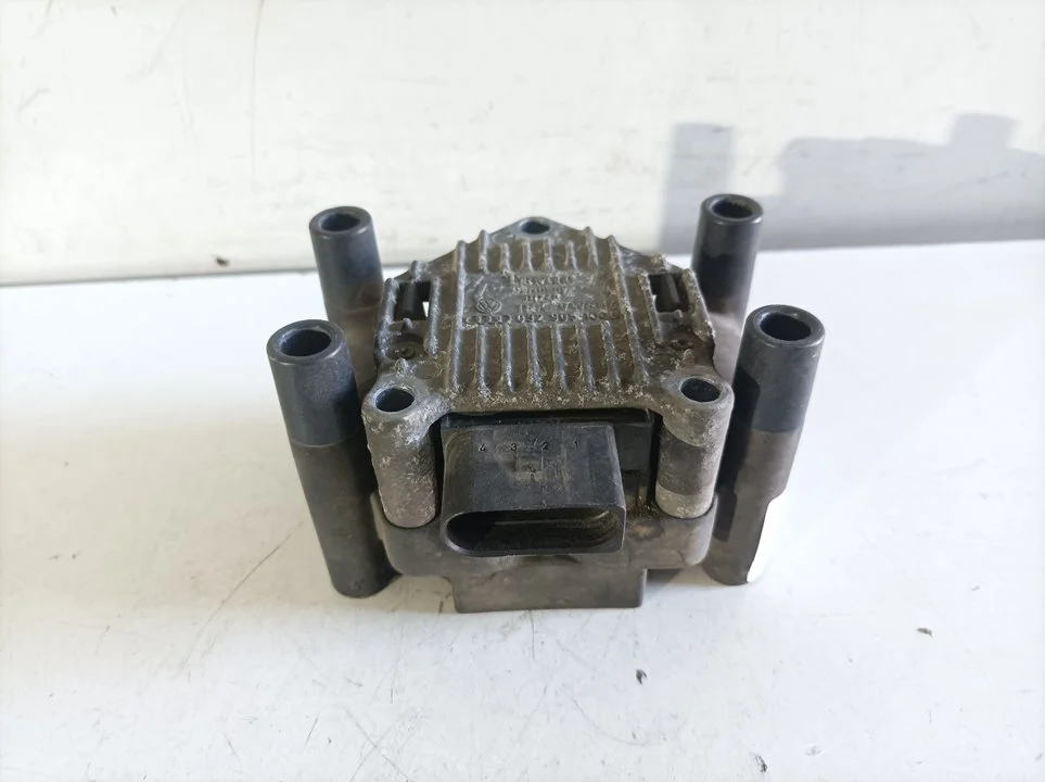 Foto de BOBINA ENCENDIDO VOLKSWAGEN POLO III BERLINA (6N2) referencia 0329051068