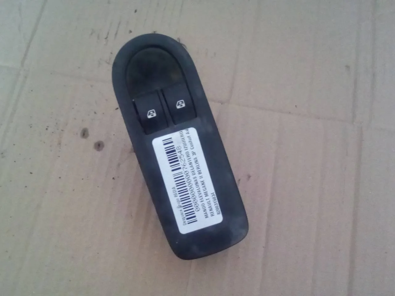 Foto de MANDO ELEVALUNAS DELANTERO IZQUIERDO RENAULT MEGANE II BERLINA 3P 1.5 dCi Diesel (101 CV / 74 KW) referencia 8200315034