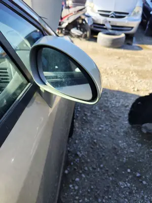 Foto de RETROVISOR DERECHO CITROEN C4 BERLINA 1.6 16V HDi (90 CV / 66 KW) foto 2