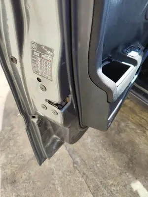 Foto de CERRADURA PUERTA DELANTERA IZQUIERDA RENAULT MEGANE II BERLINA 5P 1.5 dCi Diesel (101 CV / 74 KW)
