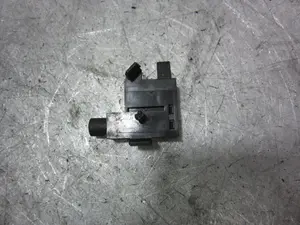 Foto de INTERRUPTOR SEAT IBIZA BERLINA (6J5) 1.2 TSI (86 CV / 63 KW) referencia 1J0947561