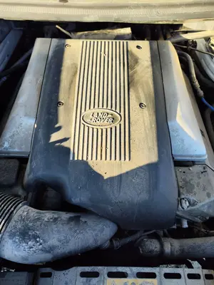 Foto de TAPA MOTOR LAND ROVER RANGE ROVER (LM) 4.4 V8 CAT (306 CV / 225 KW)
