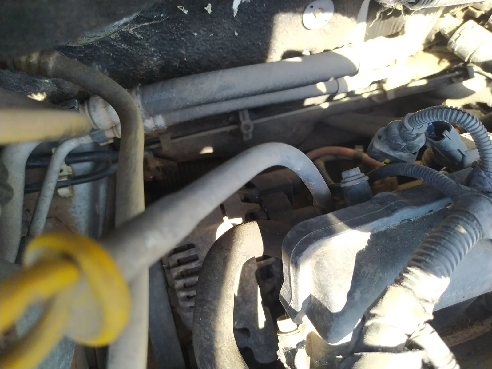 Foto de TUBOS AIRE ACONDICIONADO FIAT GRANDE PUNTO (199) 1.3 16V JTD CAT (75 CV / 55 KW)