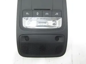 Foto de NO IDENTIFICADO AUDI RS 3 SPORTBACK (8VA) 2.5 20V TFSI (367 CV / 270 KW) referencia 8V0951177 foto 6