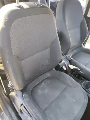Foto de ASIENTO DELANTERO DERECHO SKODA YETI (5L)(2009) 2.0 TDI (110 CV / 81 KW) referencia 5L6881022A foto 2