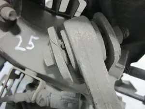Foto de BRAZO SUSPENSION SUPERIOR TRASERO DERECHO PORSCHE PANAMERA (TIPO 970) referencia 97033104300 foto 2