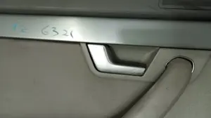 Foto de MANETA INTERIOR TRASERA IZQUIERDA AUDI A4 AVANT (8E) 1.9 TDI (116 CV / 85 KW) referencia 8E0839019B