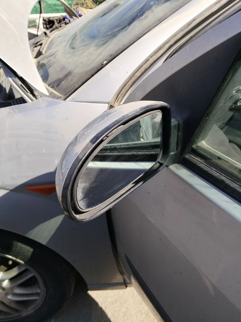 Foto de RETROVISOR IZQUIERDO FORD FOCUS BERLINA (CAK) 1.6 16V CAT (101 CV / 74 KW) referencia 1347112