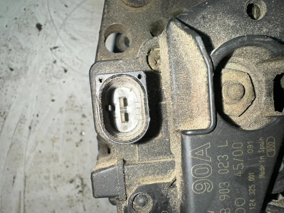 Foto de ALTERNADOR SEAT IBIZA (6L1) referencia 038903023L