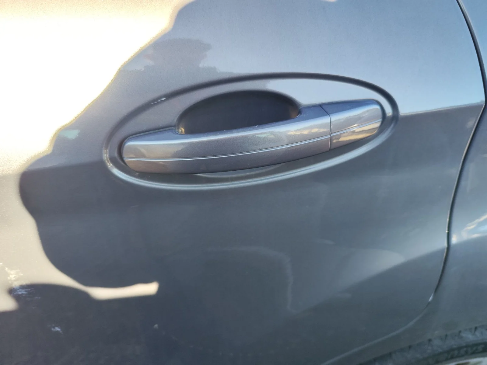 Foto de MANETA EXTERIOR TRASERA IZQUIERDA FORD C-MAX (CB7) 1.6 TDCi CAT (116 CV / 85 KW)