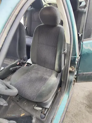 Foto de ASIENTO DELANTERO IZQUIERDO FORD FOCUS BERLINA (CAK) 1.6 16V CAT (101 CV / 74 KW)