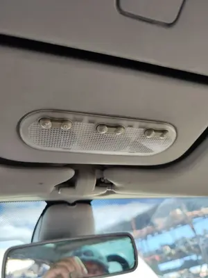 Foto de LUZ INTERIOR RENAULT MEGANE II COUPE/CABRIO 1.5 dCi Diesel (106 CV / 78 KW) referencia 264306391R
