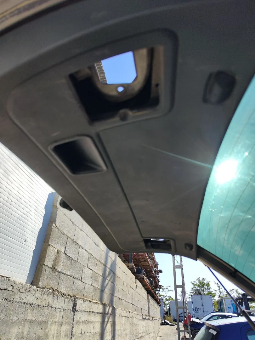 Foto de GUARNECIDO PORTON TRASERO SEAT IBIZA (6L1) 1.9 TDI (101 CV / 74 KW)