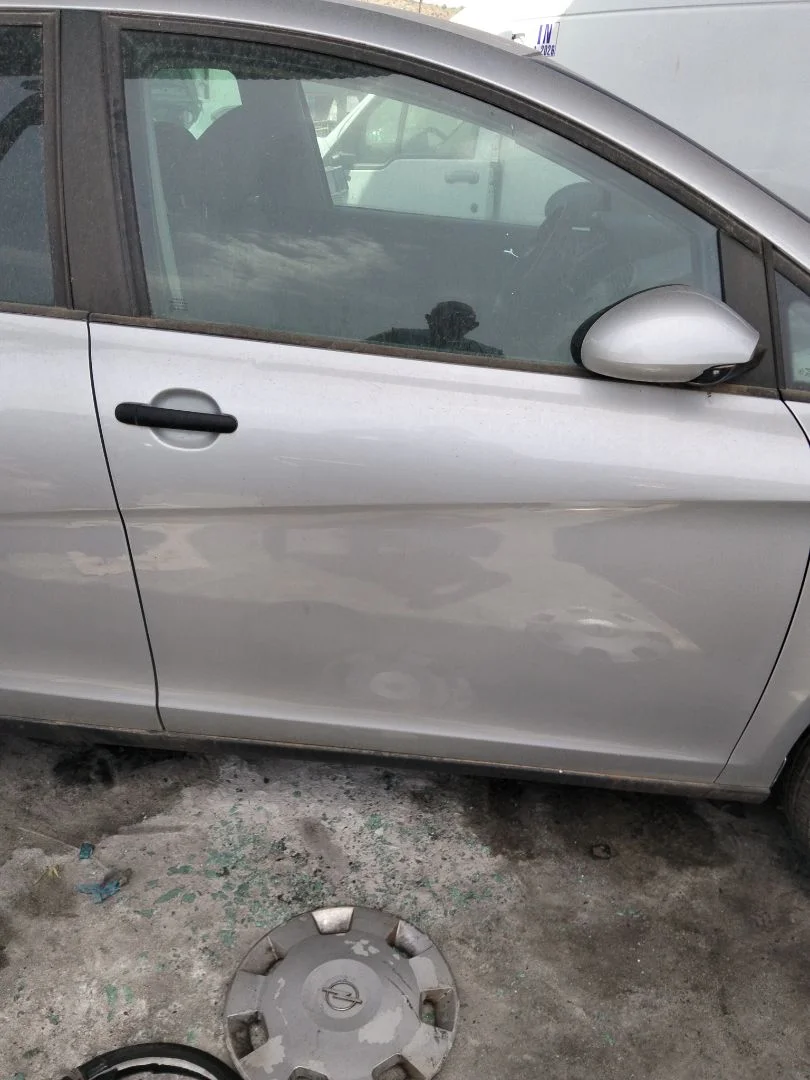 Foto de PUERTA DELANTERA DERECHA SEAT ALTEA (5P1) 1.9 TDI (105 CV / 77 KW) referencia 5P0831056A
