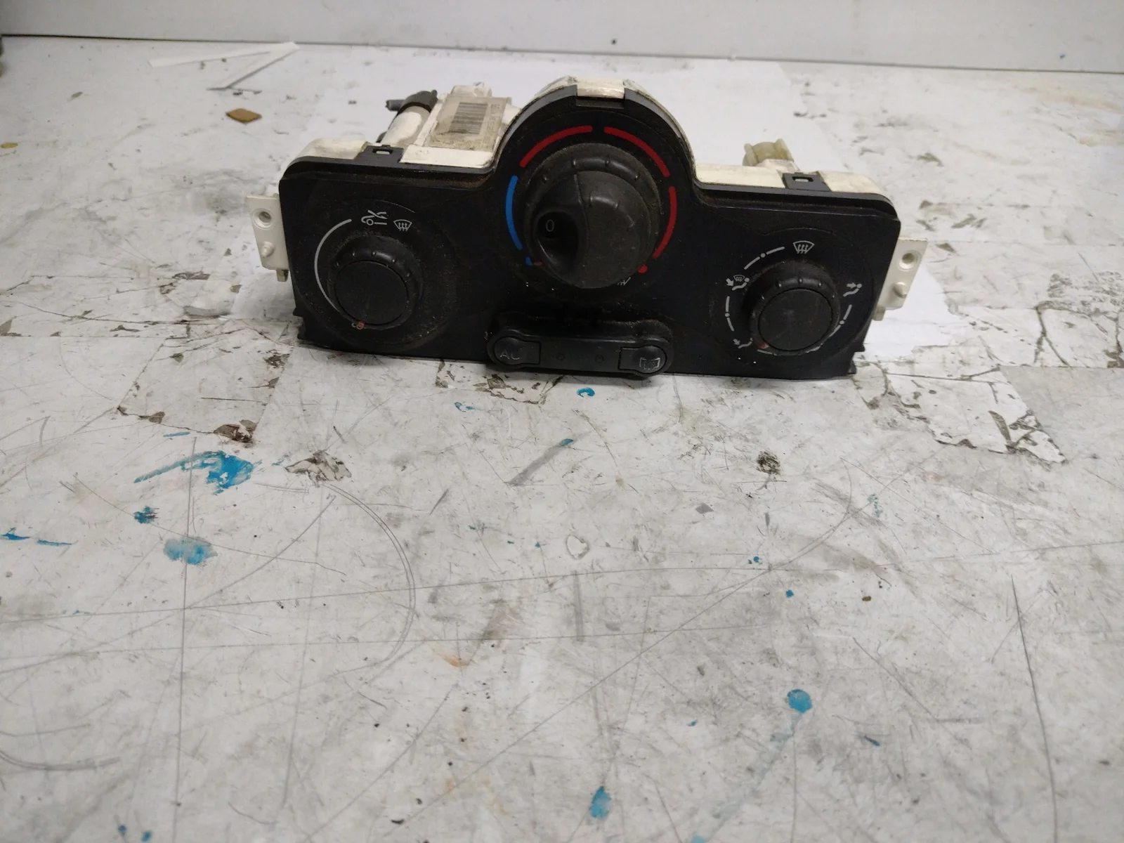 Foto de MANDO CALEFACCION / AIRE ACONDICIONADO RENAULT SCENIC II (JM) referencia 69587003