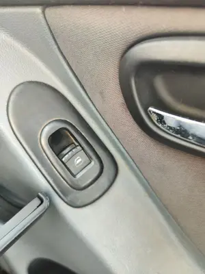 Foto de MANDO ELEVALUNAS DELANTERO DERECHO SEAT LEON (1M1) 1.6  (101 CV / 74 KW)