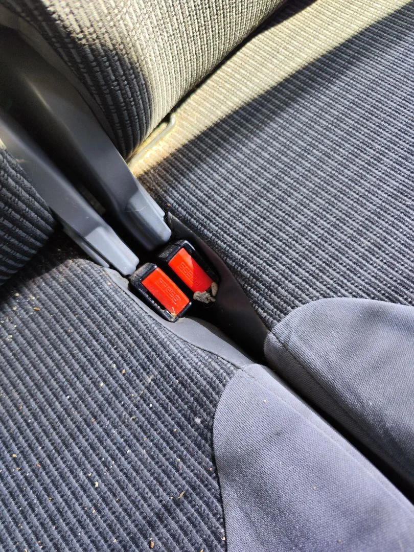 Foto de ENGANCHE CINTURON TRASERO IZQUIERDO CITROEN XSARA PICASSO 1.6 HDi CAT (9HY / DV6TED4) (109 CV / 80 KW)