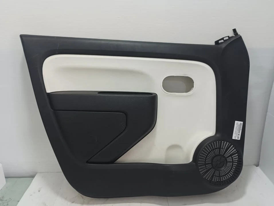 Foto de GUARNECIDO PUERTA DELANTERA IZQUIERDA RENAULT TWINGO III 1.0 SCe (71 CV / 52 KW) referencia 156105412