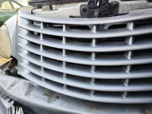 Foto de REJILLA DELANTERA CHRYSLER PT CRUISER 2.2 CRD CAT (121 CV / 89 KW) foto 4