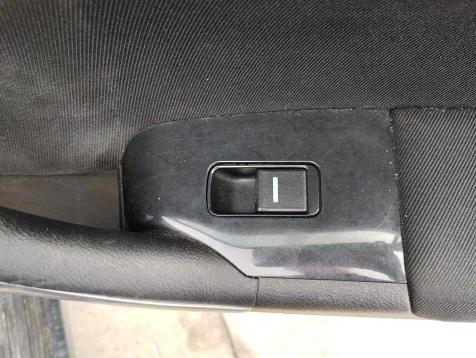 Foto de MANDO ELEVALUNAS TRASERO DERECHO HONDA ACCORD BERLINA (CL/CN) 2.0 VTEC CAT (155 CV / 114 KW)