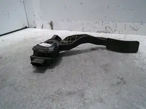 Foto de POTENCIOMETRO PEDAL CITROEN C3 1.4 HDi (68 CV / 50 KW) referencia 9671433780 foto 4