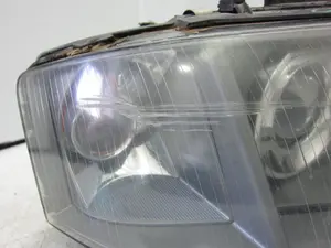 Foto de FARO DERECHO AUDI ALLROAD QUATTRO QUATTRO (4B5) 2.5 V6 24V TDI (180 CV / 132 KW) referencia 427941004 foto 2
