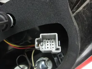 Foto de PILOTO TRASERO IZQUIERDO FORD FIESTA (CNN) 1.25 16V CAT (82 CV / 60 KW) referencia C1BB13405A foto 6