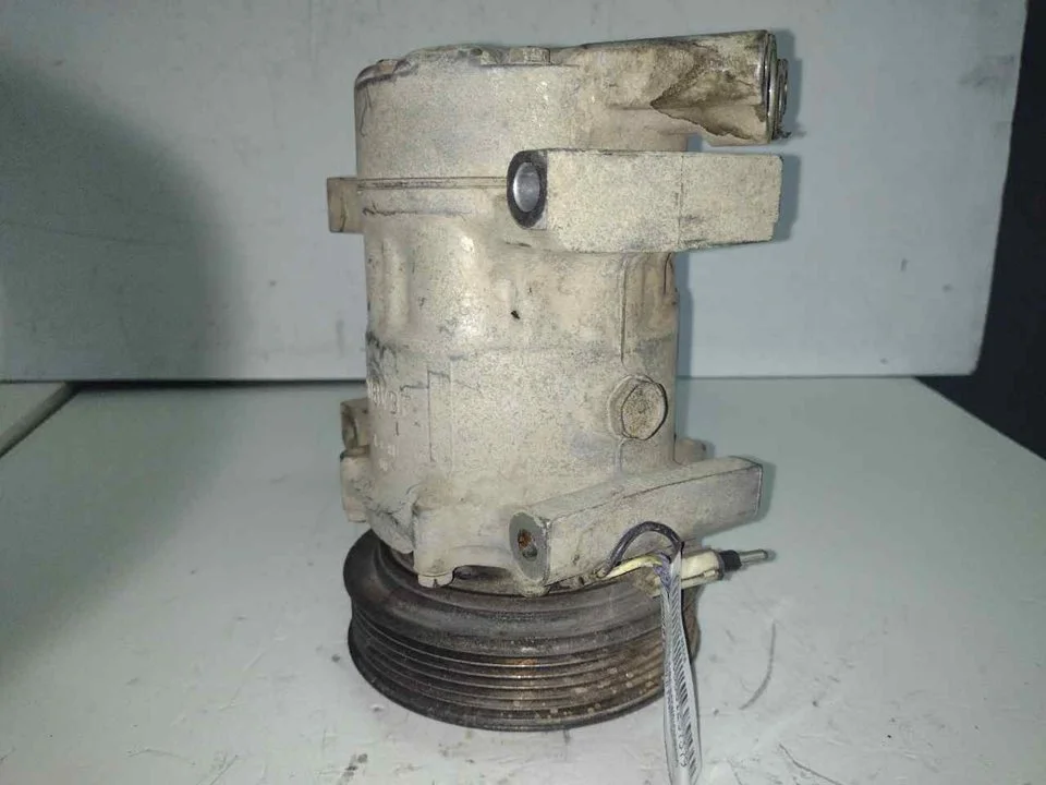 Foto de COMPRESOR AIRE ACONDICIONADO RENAULT CLIO II FASE I (B/CB0) referencia 7700111235