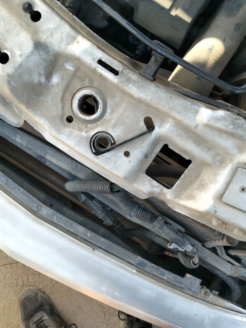 Foto de CERRADURA CAPO OPEL MERIVA 1.7 16V CDTI (101 CV / 74 KW) referencia 39082860