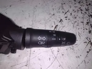 Foto de MANDO LUCES NISSAN PRIMERA BERLINA (P12) 1.9 16V Turbodiesel CAT (120 CV / 88 KW) referencia 25540AV600 foto 4