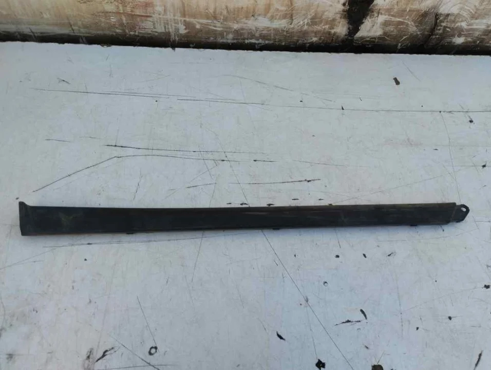 Foto de MOLDURA PORSCHE CAYENNE (TIPO 92A) referencia 7P5853540