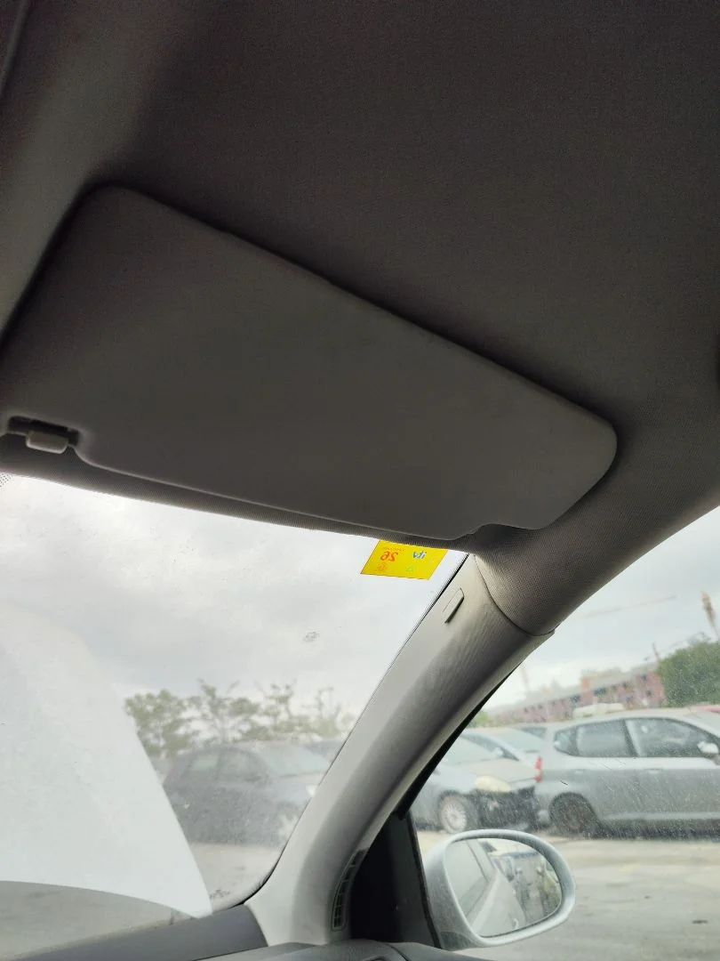 Foto de PARASOL DERECHO VOLKSWAGEN GOLF V (1K1)(10.2003) 1.4 16V TSI (170 CV / 125 KW)