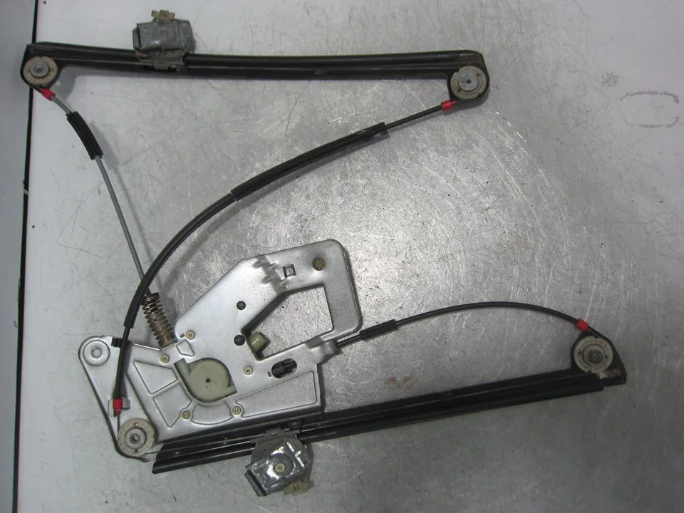 Foto de ELEVALUNAS DELANTERO DERECHO BMW SERIE 5 TOURING (E39) referencia 8252392