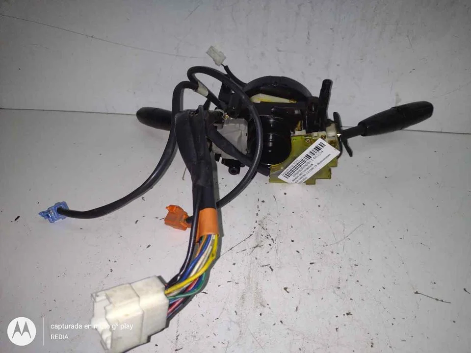 Foto de MANDO MULTIFUNCION KIA CARENS (RS) 2.0 Turbodiesel CAT (113 CV / 83 KW) referencia KARFSEF0