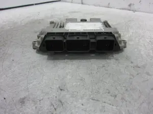 Foto de CENTRALITA MOTOR UCE CITROEN C4 BERLINA 1.6 HDi CAT (9HY / DV6TED4) (109 CV / 80 KW) referencia 9661773380 foto 2