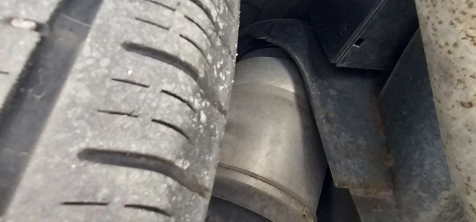 Foto de BALONA NEUMATICA TRASERA IZQUIERDA LAND ROVER RANGE ROVER SPORT 3.6 TD V8 (272 CV / 200 KW)