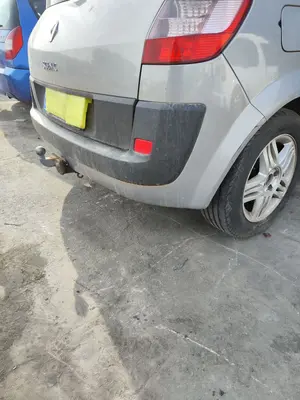 Foto de PARAGOLPES TRASERO RENAULT SCENIC II (JM) 1.5 dCi Diesel (101 CV / 74 KW) referencia 7701474785 foto 7