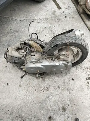 Foto de MOTOR COMPLETO PEUGEOT V-CLIC 50 cm3 - 2.1 kW (0 CV / 0 KW)