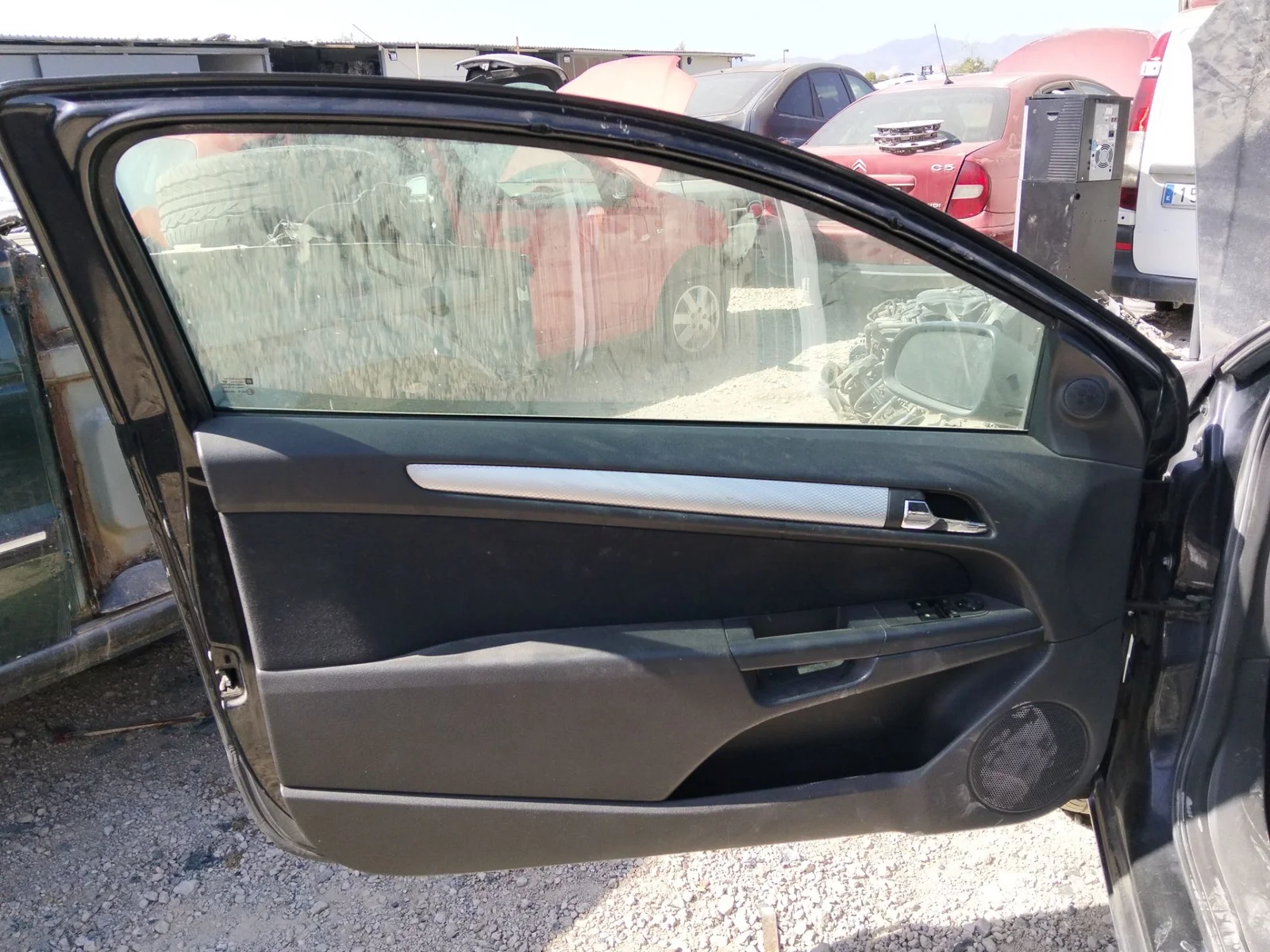 Foto de GUARNECIDO PUERTA DELANTERA IZQUIERDA OPEL ASTRA H GTC 1.9 CDTI (120 CV / 88 KW)