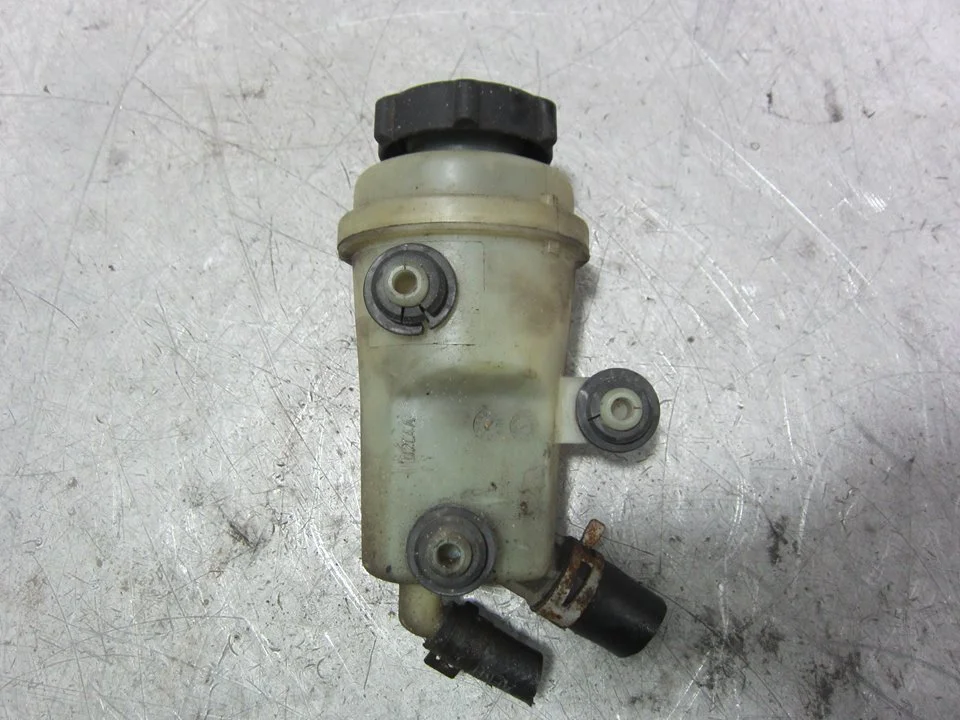 Foto de DEPOSITO ACEITE FORD FOCUS BERLINA (CAK) 2.0 16V CAT (131 CV / 96 KW) referencia 98AG3R700