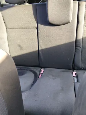 Foto de ASIENTO TRASERO MEDIO RENAULT CLIO III 1.2 16V (75 CV / 55 KW)
