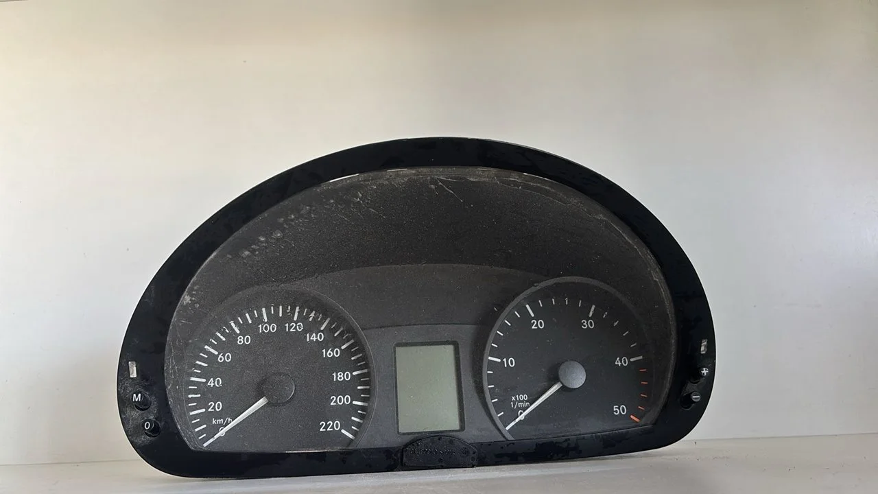 Foto de CUADRO INSTRUMENTOS MERCEDES-BENZ VITO FURGÓN (638) referencia A 639 446 5921