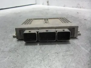 Foto de CENTRALITA MOTOR UCE CITROEN SAXO 1.4 (75 CV / 55 KW) referencia 9643134280 foto 4