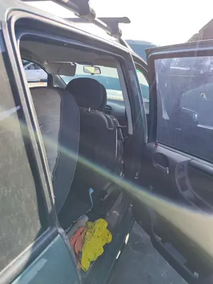 Foto de GOMAS CONTORNO PUERTA OPEL ZAFIRA A 2.0 DTI (101 CV / 74 KW)