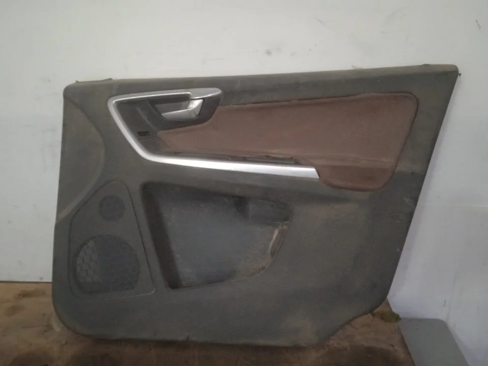 Foto de GUARNECIDO PUERTA DELANTERA DERECHA VOLVO XC60 3.0 Turbo CAT (305 CV / 224 KW) referencia 30766388