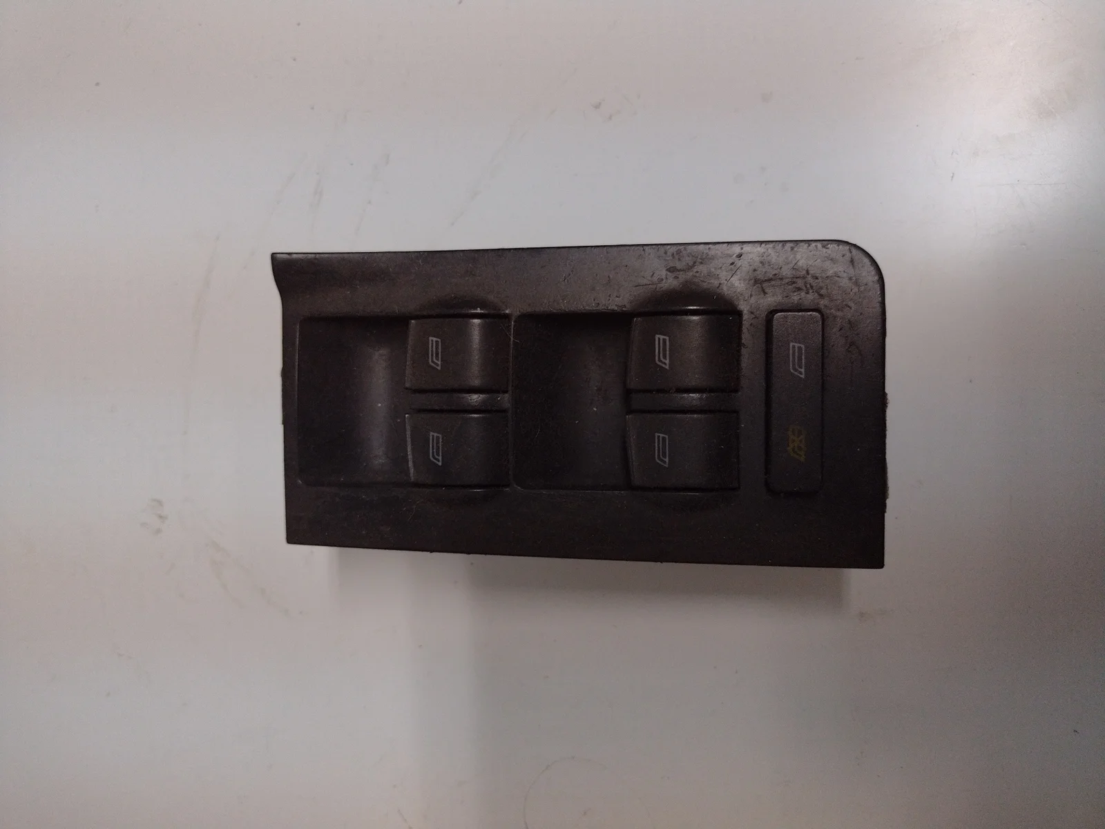 Foto de MANDO ELEVALUNAS DELANTERO IZQUIERDO AUDI A3 (8L) referencia 4B0959851