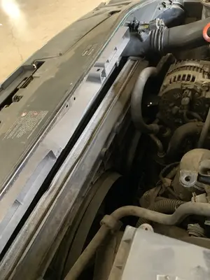 Foto de CONDENSADOR / RADIADOR  AIRE ACONDICIONADO VOLKSWAGEN PASSAT VARIANT (3C5) 2.0 TDI (140 CV / 103 KW) referencia 3C0820411G