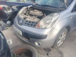 Foto de PARAGOLPES DELANTERO NISSAN NOTE (E11E) 1.4 CAT (88 CV / 65 KW)