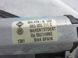 Foto de MOTOR LIMPIA TRASERO SEAT IBIZA (6K1) 1.4 (60 CV / 44 KW) referencia 6K6955711C foto 4